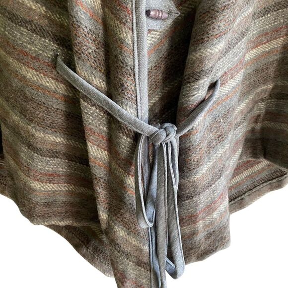 Vintage NPC Fashions Poncho Womens One Size Hooded Wool Striped Made USA 70s - Picture 4 of 7